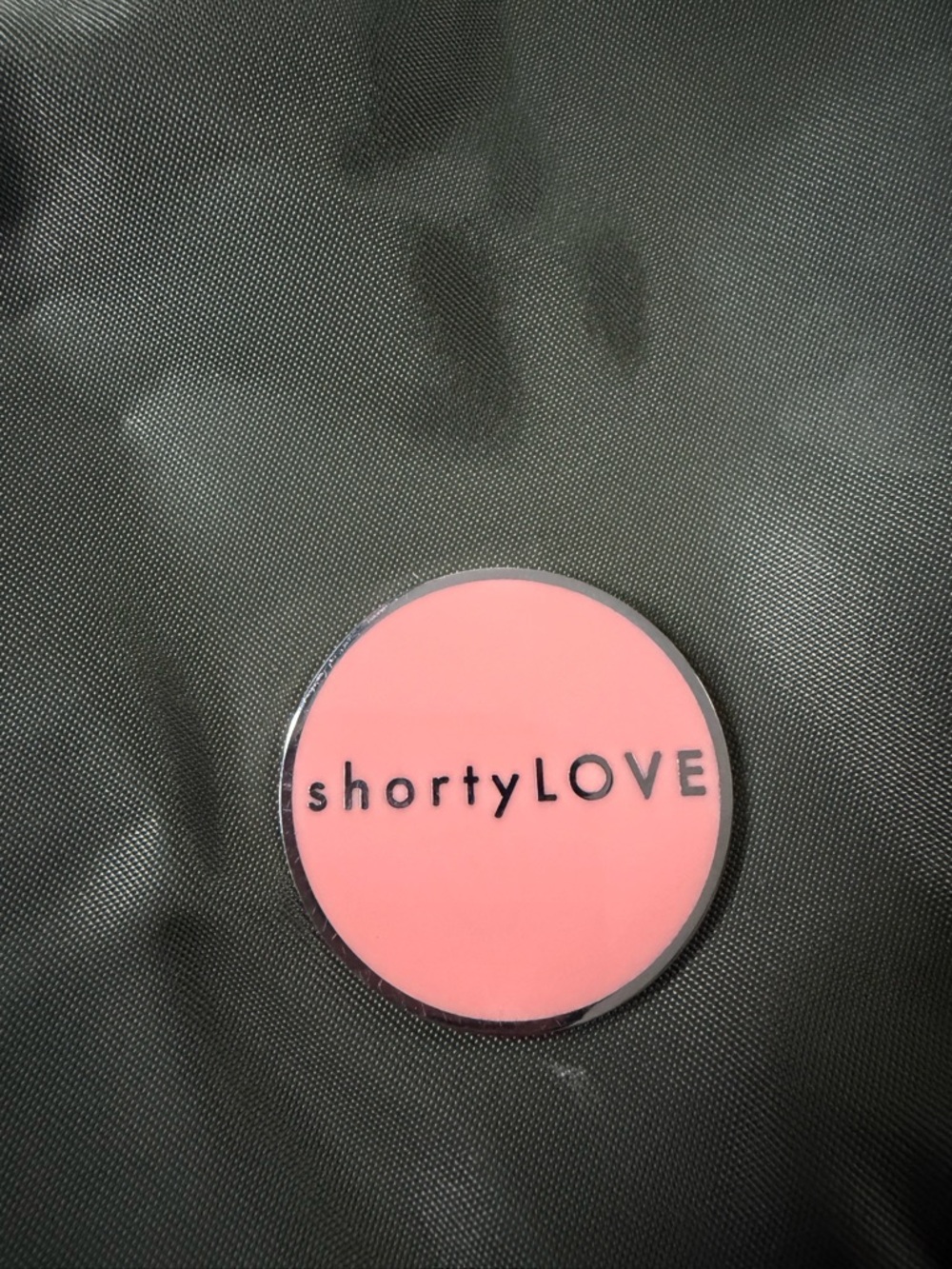 ShortyLove medium crossbody in olive nylon with pink accents - Picture 2 of 8